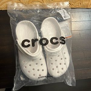 BRAND NEW white CROCS Men’s 6 Womens 8 never worn